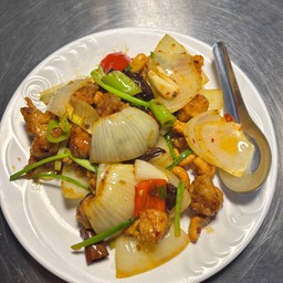 ไก่ผัดเม็ดมะม่วง