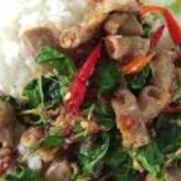 KH08.18 ผัดกะเพราไส้อ่อนหมู 50 กรัม ราดข้าว