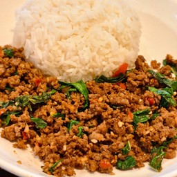 ข้าวกะเพราเนื้อโคขุน