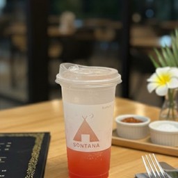 สตรอว์เบอร์รี่โซดา