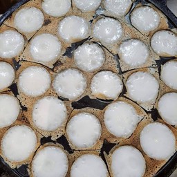 ป.พงษ์พร ขนมครกแป้งสด ตลาดต้นสัก ตลาดต้นสัก