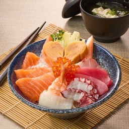 Chirashi Don / ข้าวหน้าปลาดิบรวม