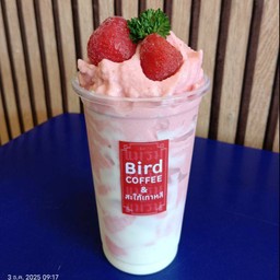 สตอเบอรี่โยเกิร์ตปั่น