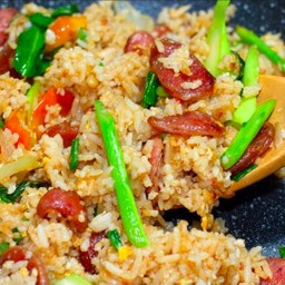 ข้าวผัดกุนเชียง