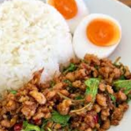 KH08.59 ผัดกะเพราไก่ 50 กรัม ราดข้าว +ไข่ต้ม 1 ฟอง