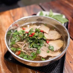 เฝอสเปเชียล (หมู)