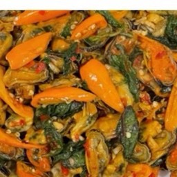 Ki01.17 ผัดกะเพราเนื้อหอยแมลงภู่ (เล็ก) 150 กรัม