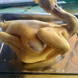 ไก่ต้มน้ำปลาเขยเมืองกาญ หน้าร.รพลตำรวจสาขา2