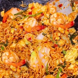 สุกี้มาม่า