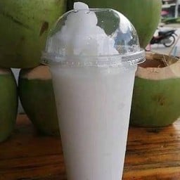 หลบมุม ส้มตำลาบอีสานอาหารตามสั่ง