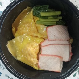 บะหมี่เกี๊ยวหมูแดง