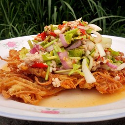 ยำเห็ดเข็มทองทอด