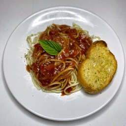 สปาเก็ตตี้มะเขือเทศ