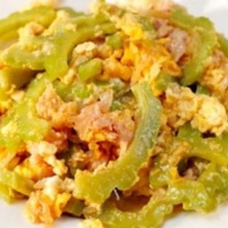 Ki02.58 ผัดน้ำมันพืช ลูกมะระจีน 100 กรัม+ไข่ 3ฟอง