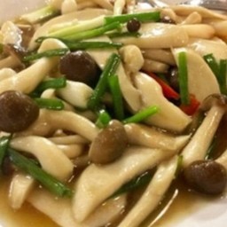 Ki02.15 ผัดน้ำมันหอยเห็ดรวม 100 กรัม