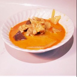 แกงหน่อไม้ดองไก่+หมูสามชั้นทอด(ลูกค้าสามารถเลือกปรับเปลี่ยนเมนูเองได้)