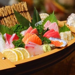 ซาซิมิรวมประจำวัน 8 ชนิด