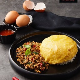 ข้าวไข่ข้น กะเพราโบราณหมูสับ