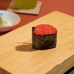 Tobiko sushi