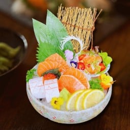 451.Salmon mori awase