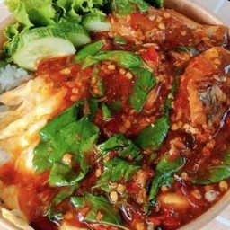 ข้าวไข่ข้นกะเพราปลากระป๋อง