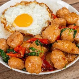 กะเพราหมูเด้ง