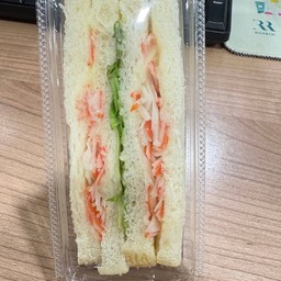 แซนวิซปูอัดน้ำสลัด