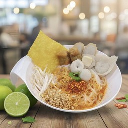 ก๋วยเตี๋ยวต้มยำน้ำข้นสามรส