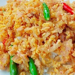 แหนมผัดไข่