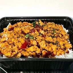 กะเพราไข่ข้นเจ๊สุพรรณี