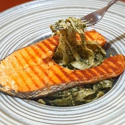 309 เพสโต้สเต็กแซลมอน