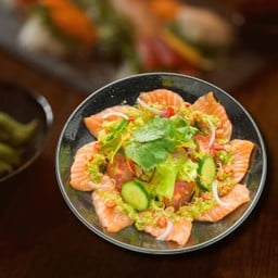 1100.Yum Salmon Salad