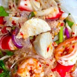 ยำรวมมิตรทะเล