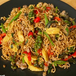 ผัดมาม่าขี้เมา