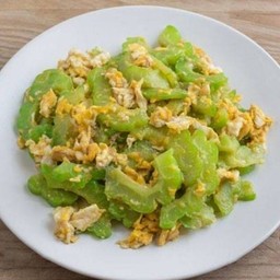 มะระผัดไข่