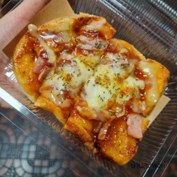 ขนมปังชีส หน้าพิซซ่าชีส