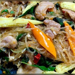 วุ้นเส้นผัดขี้เมา