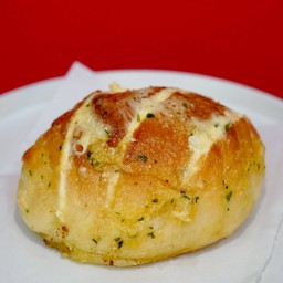 Garlic Cream Cheese  Shio Pan (ชิโอะปัง - กระเทียมครีมชีส)