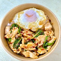 กระเพราไก่+ไข่ดาว