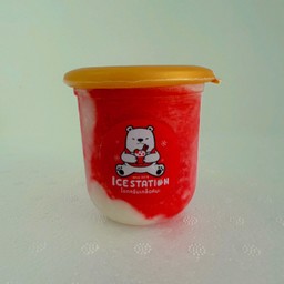 สตอเบอร์รี่โยเกิร์ต