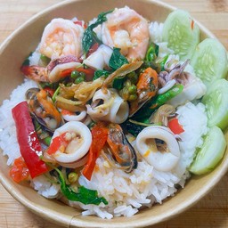 ข้าวผัดขี้เมาทะเล