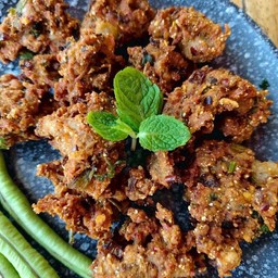 ลาบหมูทอด