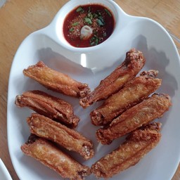 ปีกไก่กลางทอด