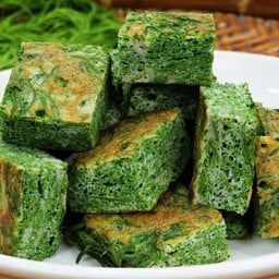 ข้าวหมูทอดเมืองย่าบุฟเฟ่ต์ผัก