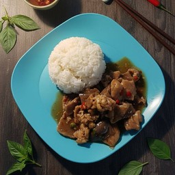 ข้าวกะเพรานื้อ