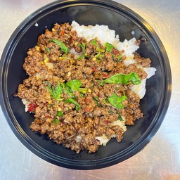 กะเพราเนื้อสับแองกัส