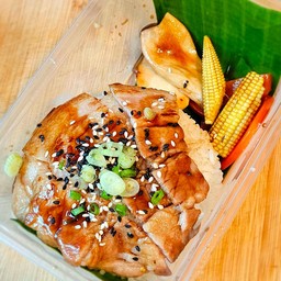 ข้าวหมูสามชั้นสไลค์เทอริยากิ