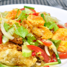 Ki03.07 ยำไข่เจียว  3 ฟอง เพิ่มได้นะ