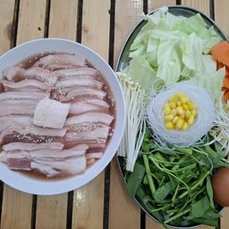 หมูและหมูสามชั้นชุดใหญ่