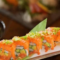 1000.Piri Kara Salmon Roll